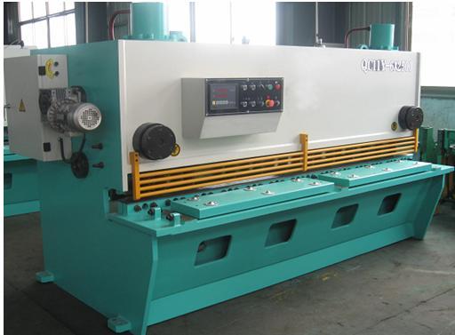 Máy cắt tole thủy lực QC11Y
